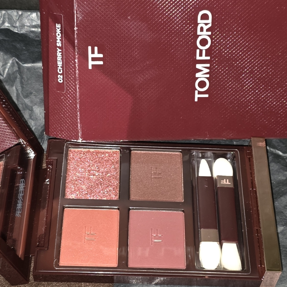 Tom Ford Cherry Smoke